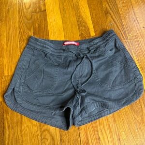 Juniors Union Bay pull string shorts size small used in good condition